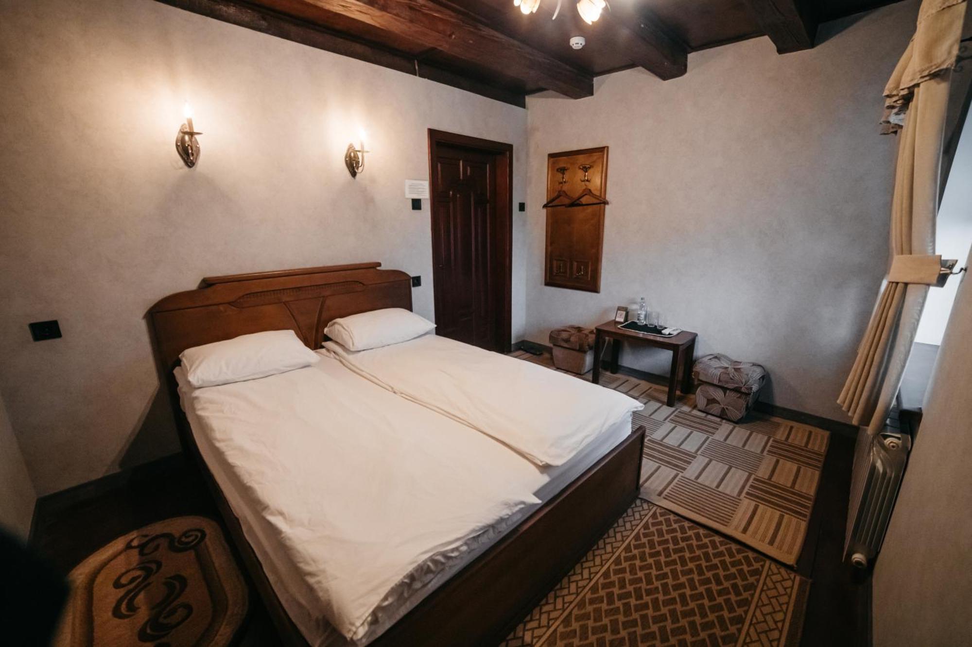 Bastion Motel Samostrely ภายนอก รูปภาพ